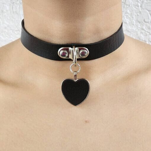 Black Crystal Heart Leather Necklace - Simple Graces Jewelry